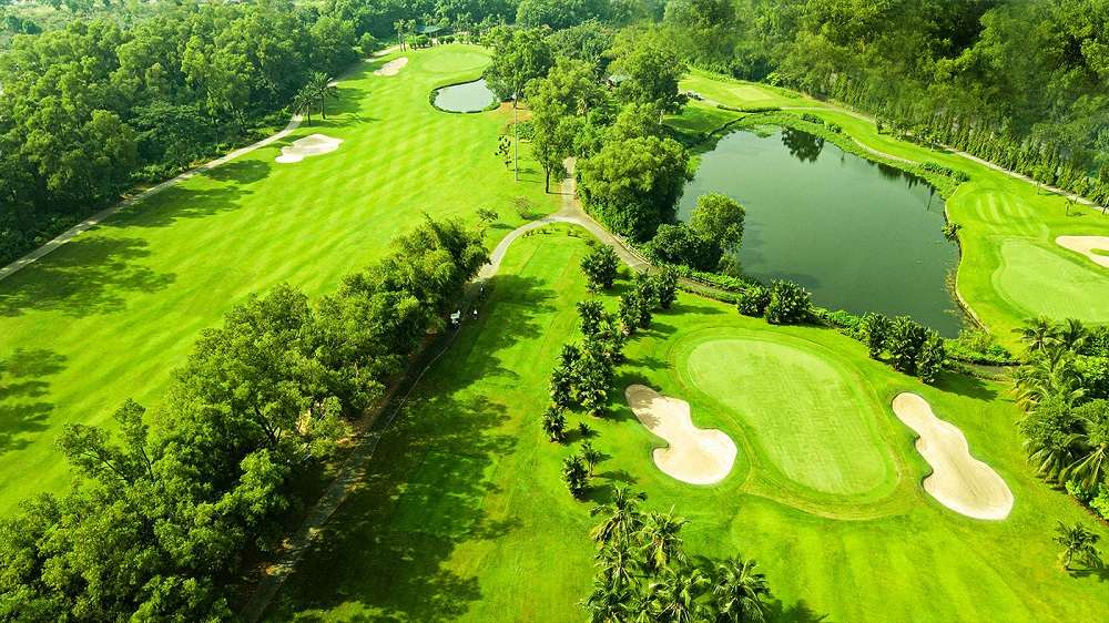 Sân golf sông Bé là nơi thư giãn cuối tuần cho cư dân Risa Lapura